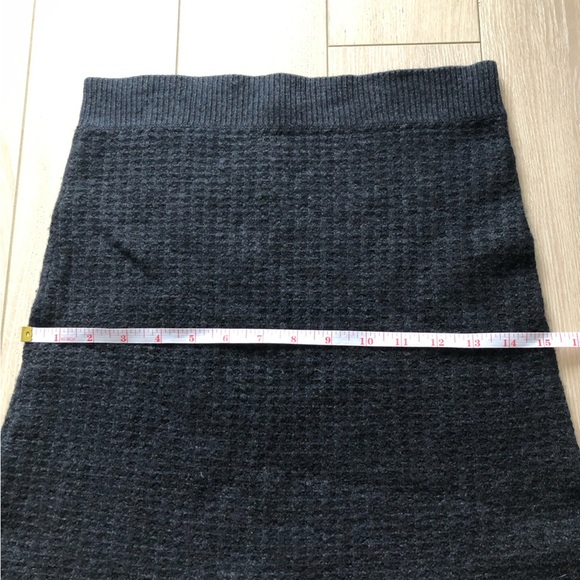 Aritzia Babaton Black Knit Flare Skirt - Picture 3 of 7